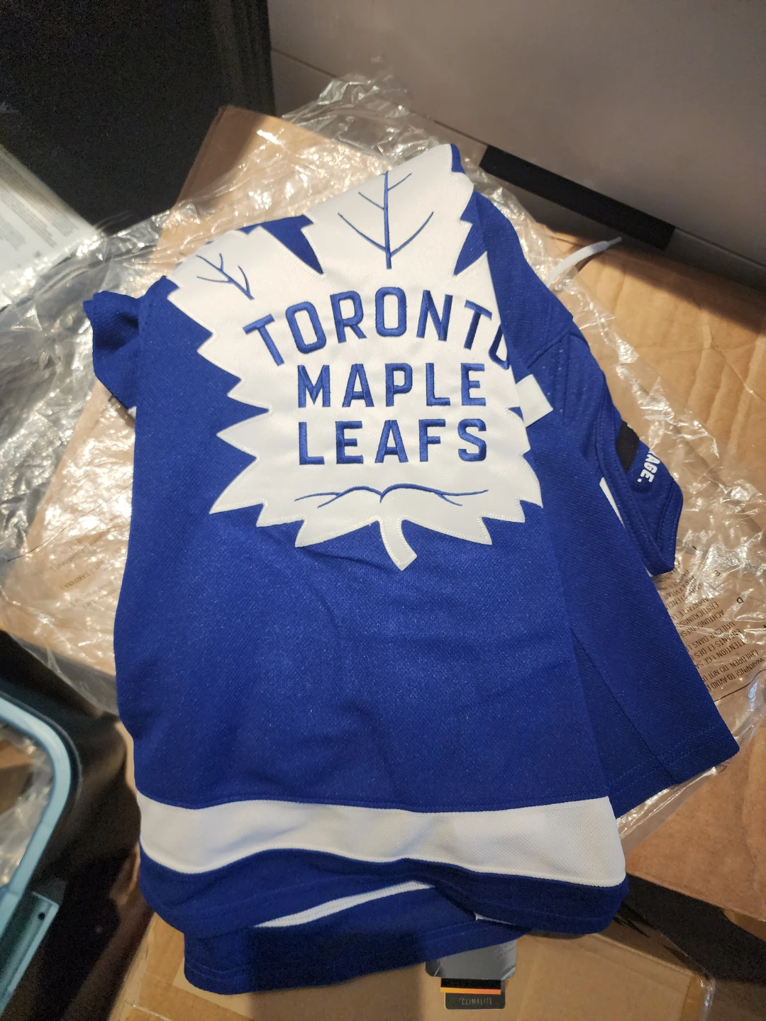 Adidas Toronto Maple Leafs Jersey Size 50 - photo 2
