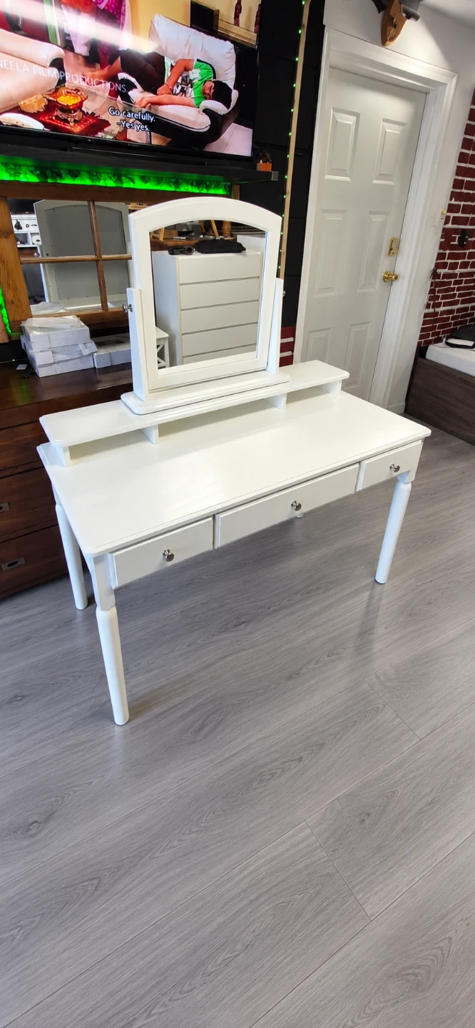 White Vanity Table with Mirror