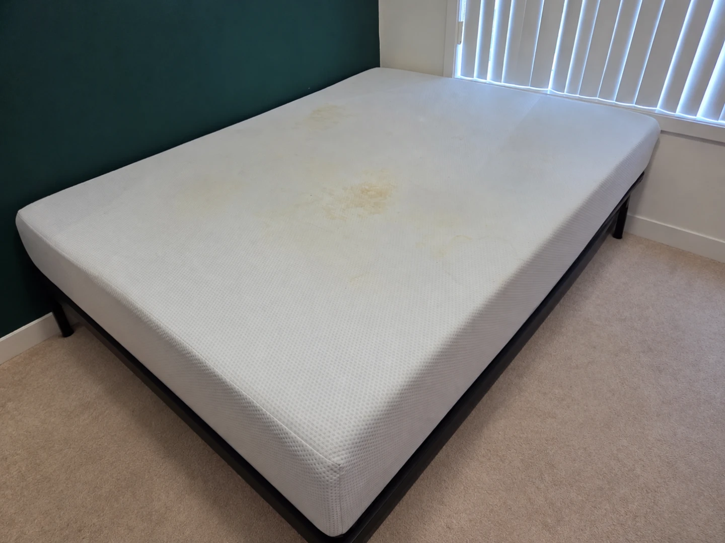 Zinus Queen Memory Foam Mattress – 10 Inch