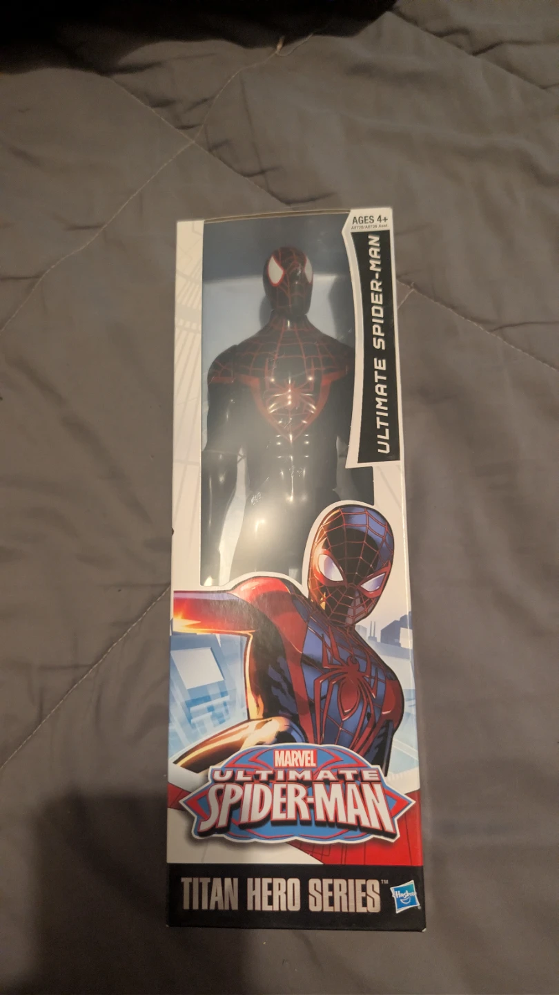 Hasbro Marvel Titan Hero Series Ultimate Spider-Man