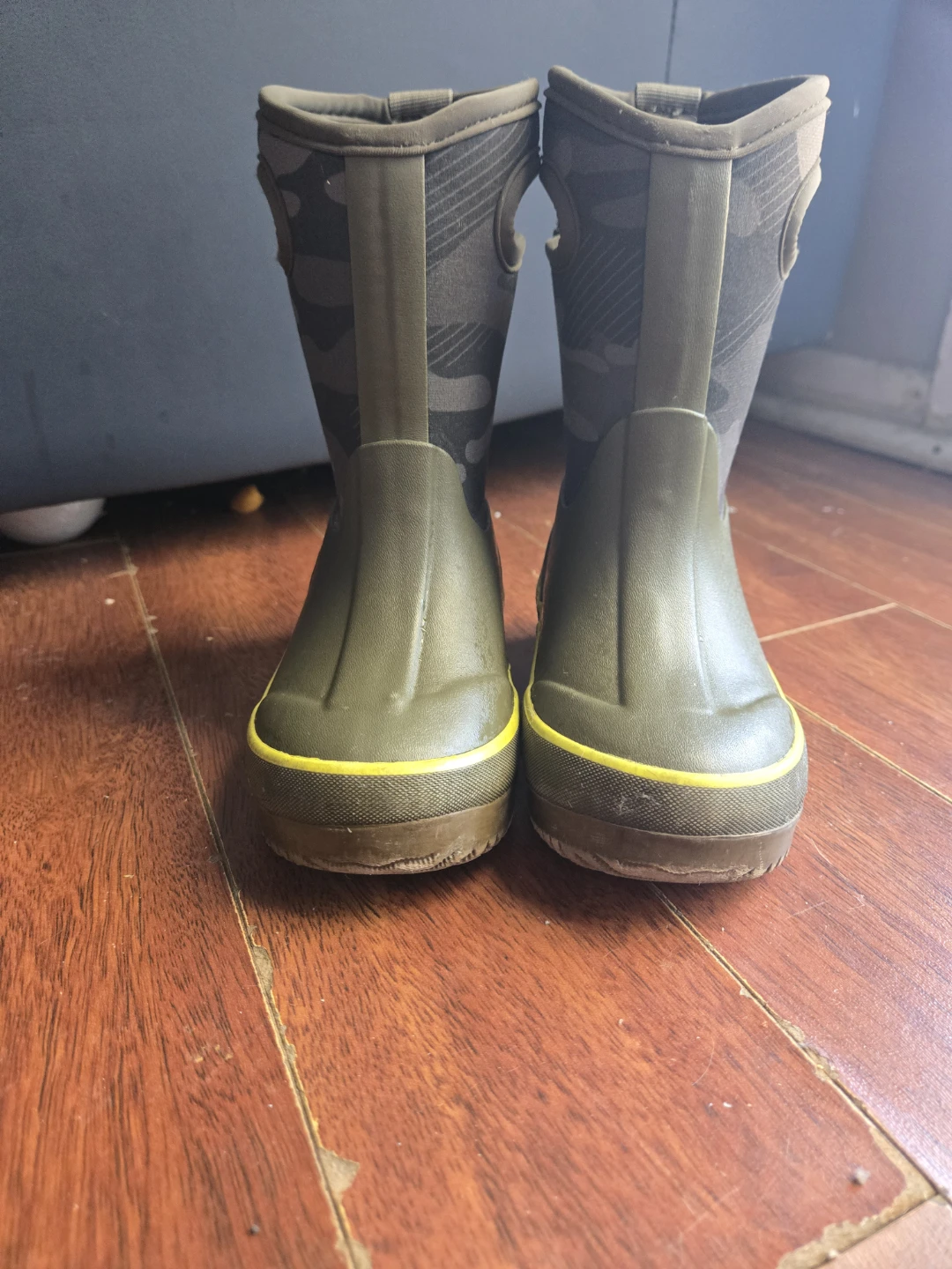 Size 7 infants/kids Waterproof Boots - Camo/Olive - photo 2