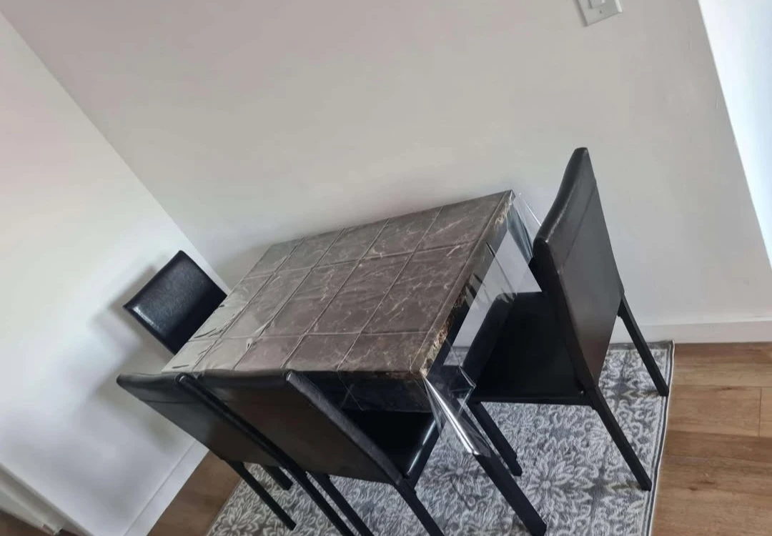 Like new Dining table only no chairs - photo 2
