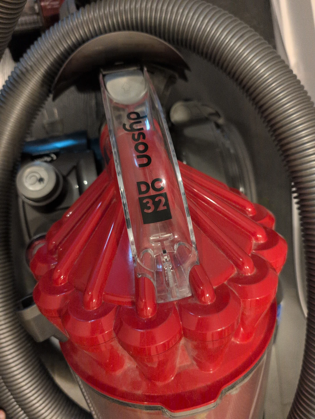 Dyson DC32 Canister Vacuum - photo 2