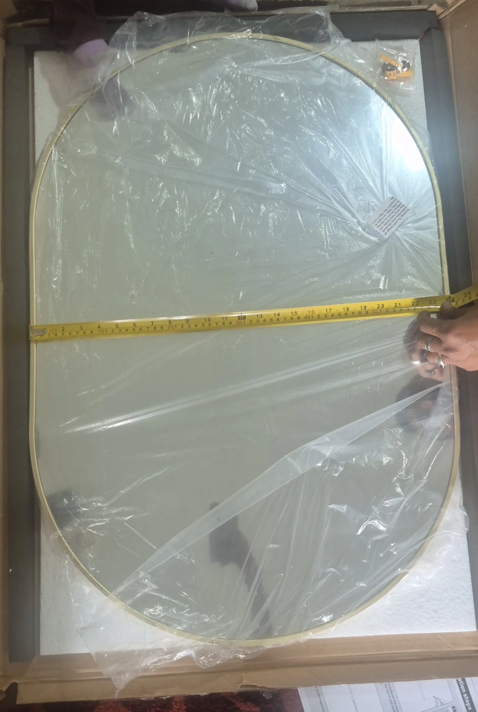 Oval Wall Mirror with Gold Frame - photo 3