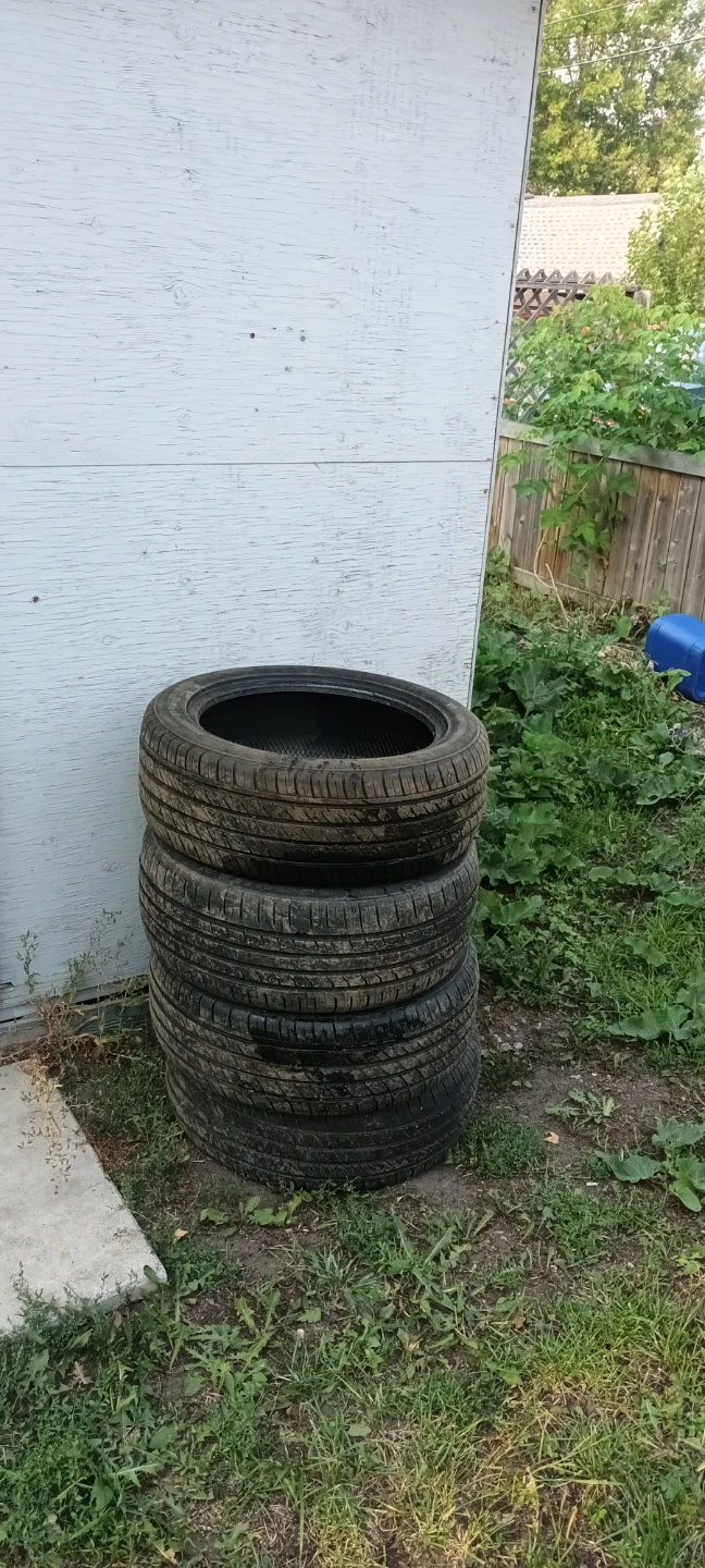 Set of 4 Used Tires 235/50R19 - photo 2