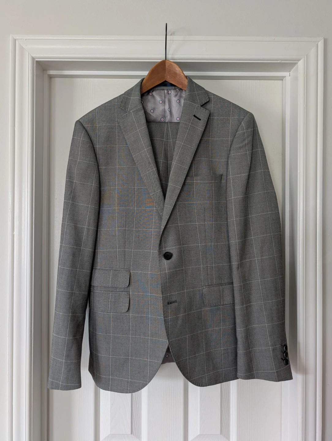 Lambrella 38R Suit FREE Delivery