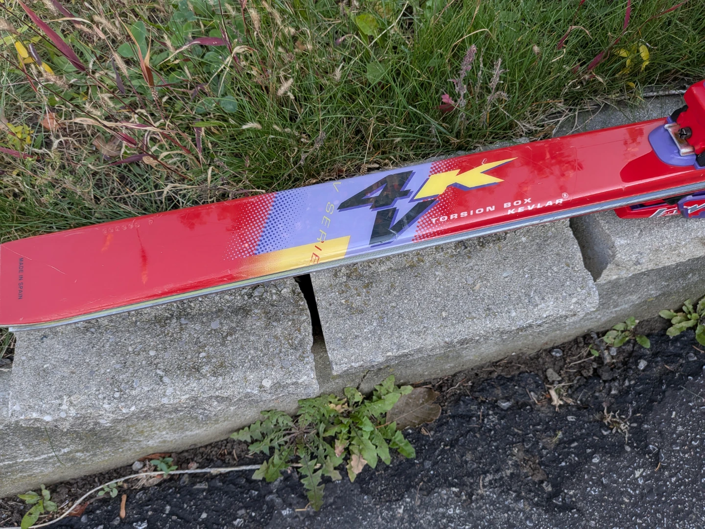 Rossignol 4V Skis and Dalbello Sport MX 65 Boots - photo 4