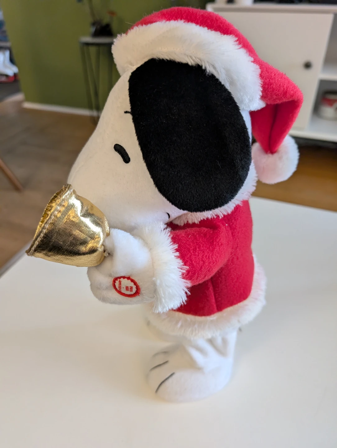 Snoopy Christmas Hallmark Bell Ringing Plushy - photo 2