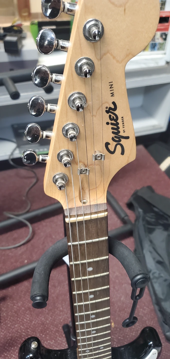 Squier Mini Electric Guitar - photo 2
