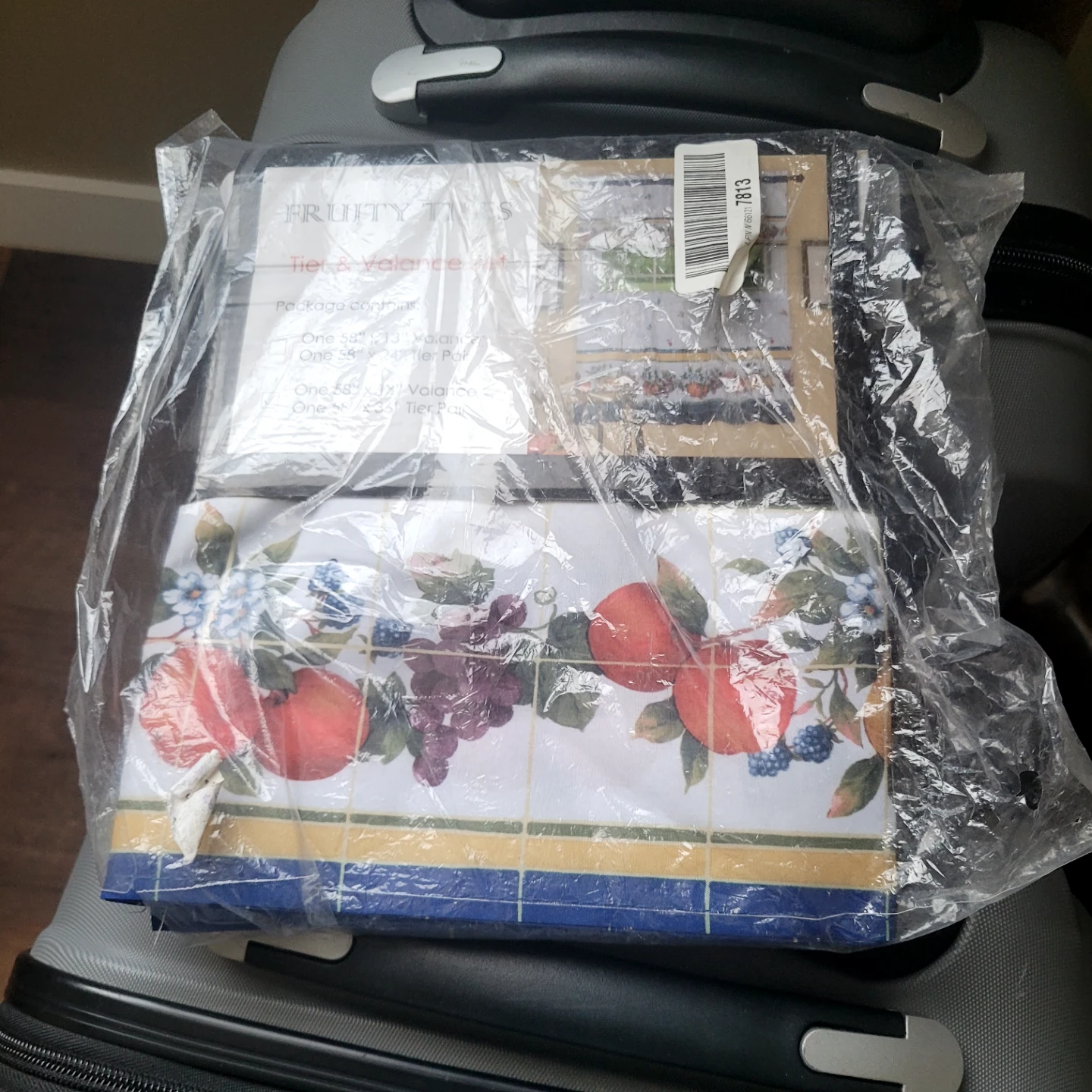 Fruity Tiles Tier and Valance Set