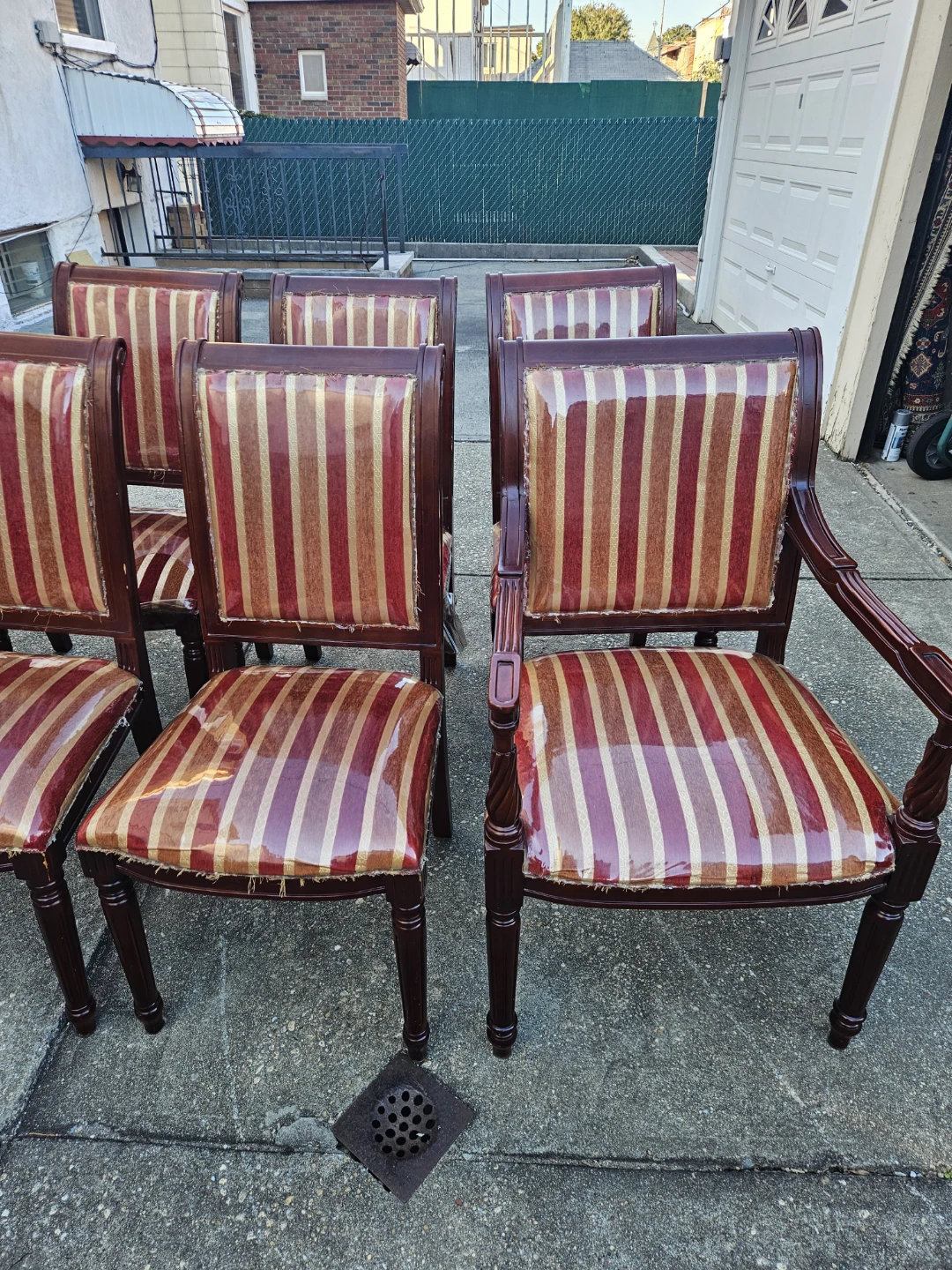 8 chairs - photo 2