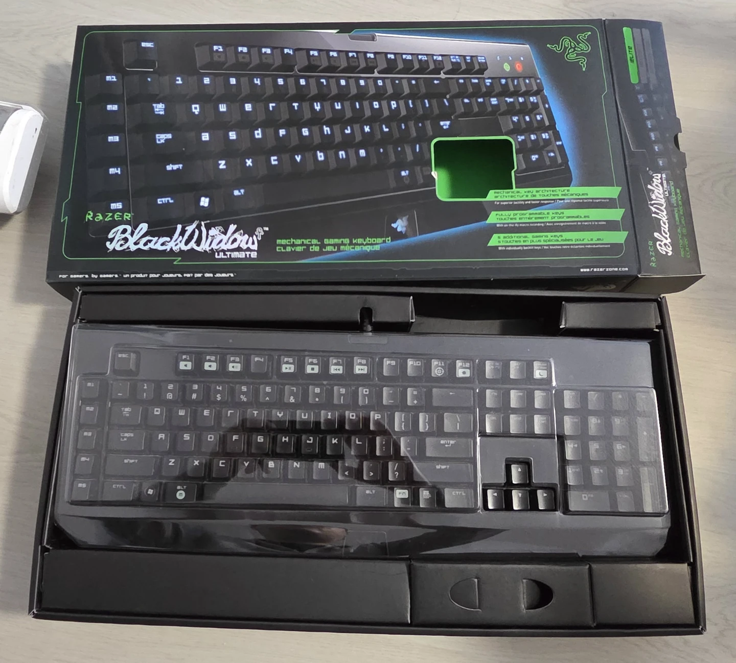 USED - Razer Black Widow Ultimate Mechanical Keyboard RZ03 - photo 4