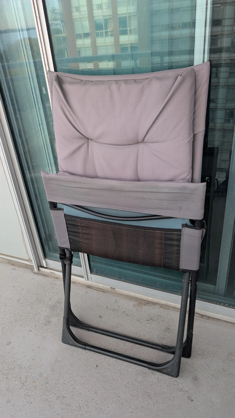 Foldable Padded Patio Lounge Chair - photo 2