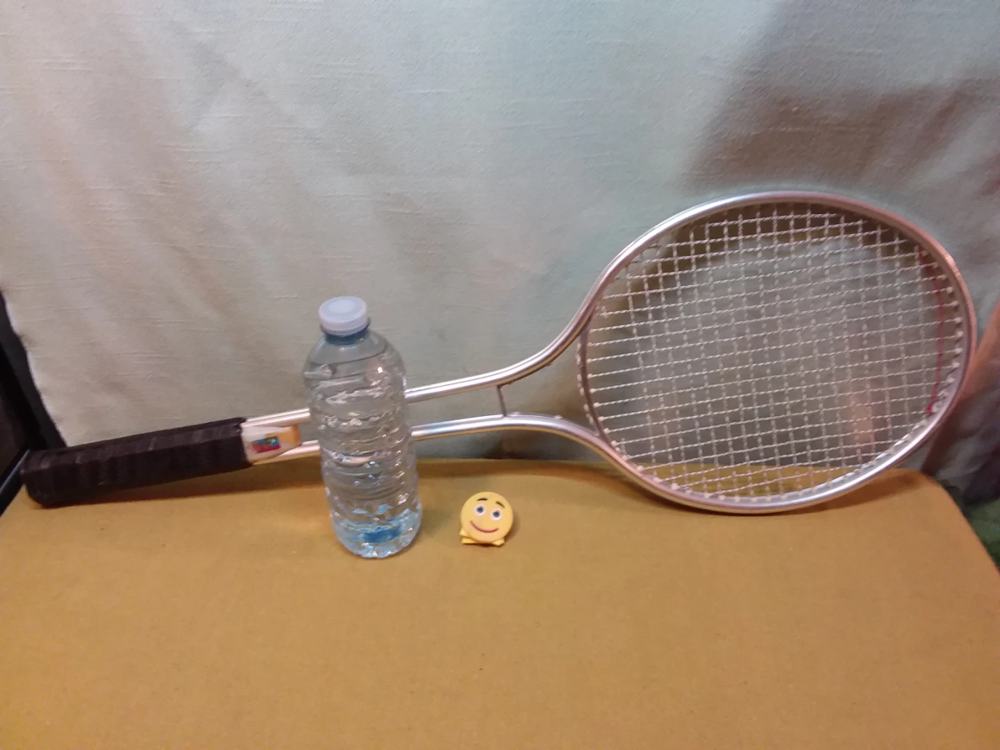 🎾 ➡️ Vintage Metal Tennis Racquet 🎾