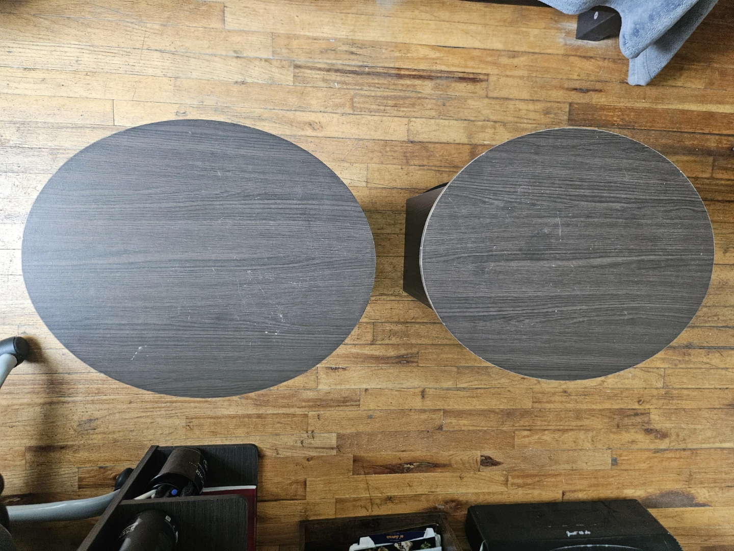 Set of Two Round Multi-Tier Side Tables - photo 3