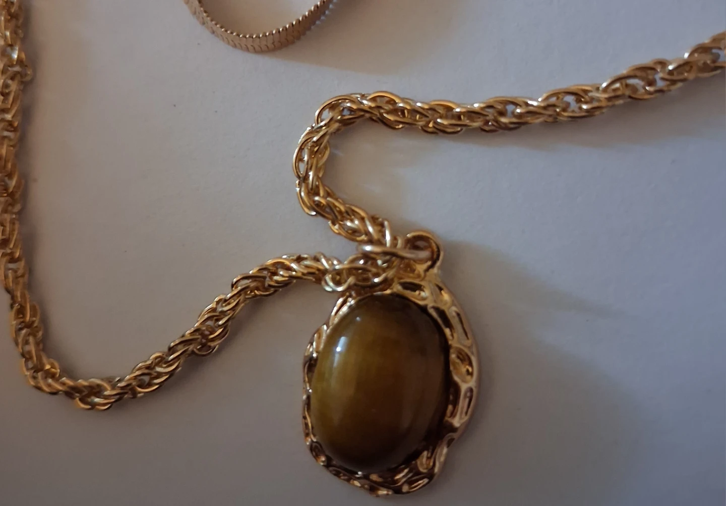 Gold-tone necklace and bracelet set - photo 2