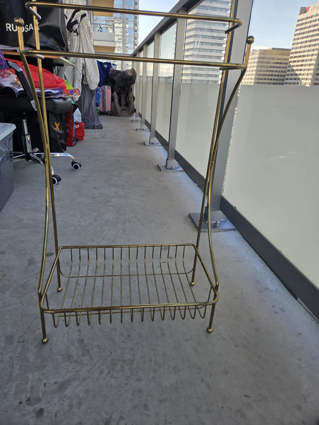 Gold-tone Metal Towel Rack Stand - photo 4