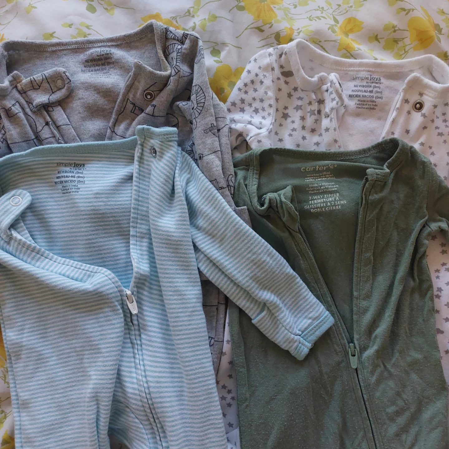 Bundle baby clothes onesies / sleepers - size newborn / 0m - photo 2