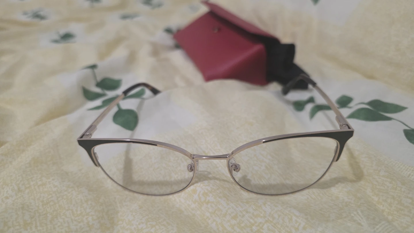 GUESS Women's Cat-Eye Eyeglass (Rose Gold)