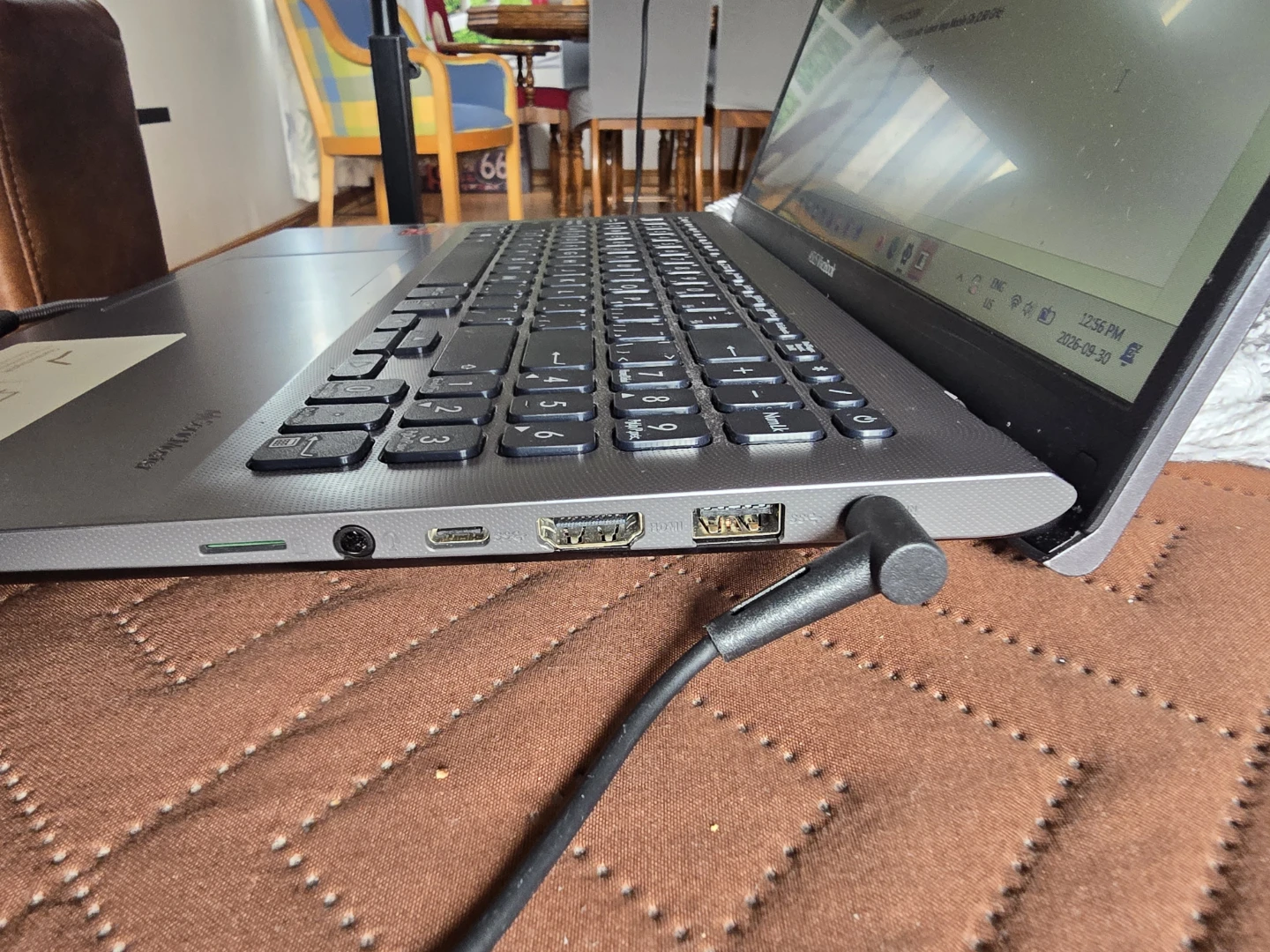 ASUS VivoBook X512DA Laptop – Ryzen 3, 8GB RAM, SSD - photo 2