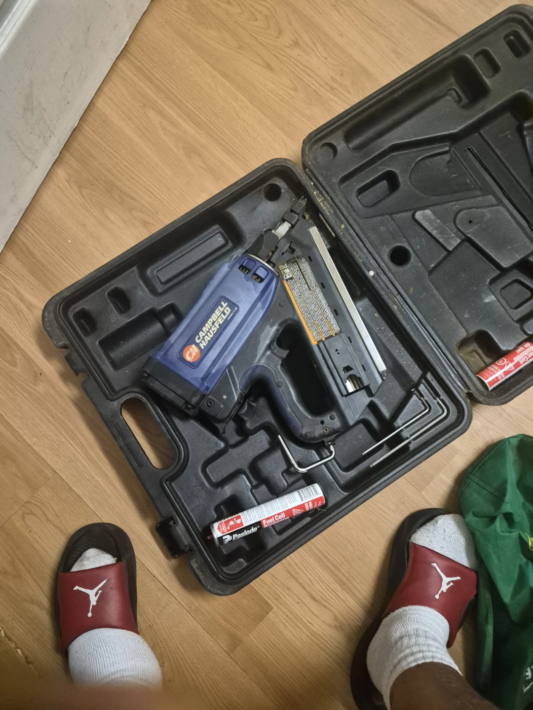 Campbell Hausfeld Cordless Nailer