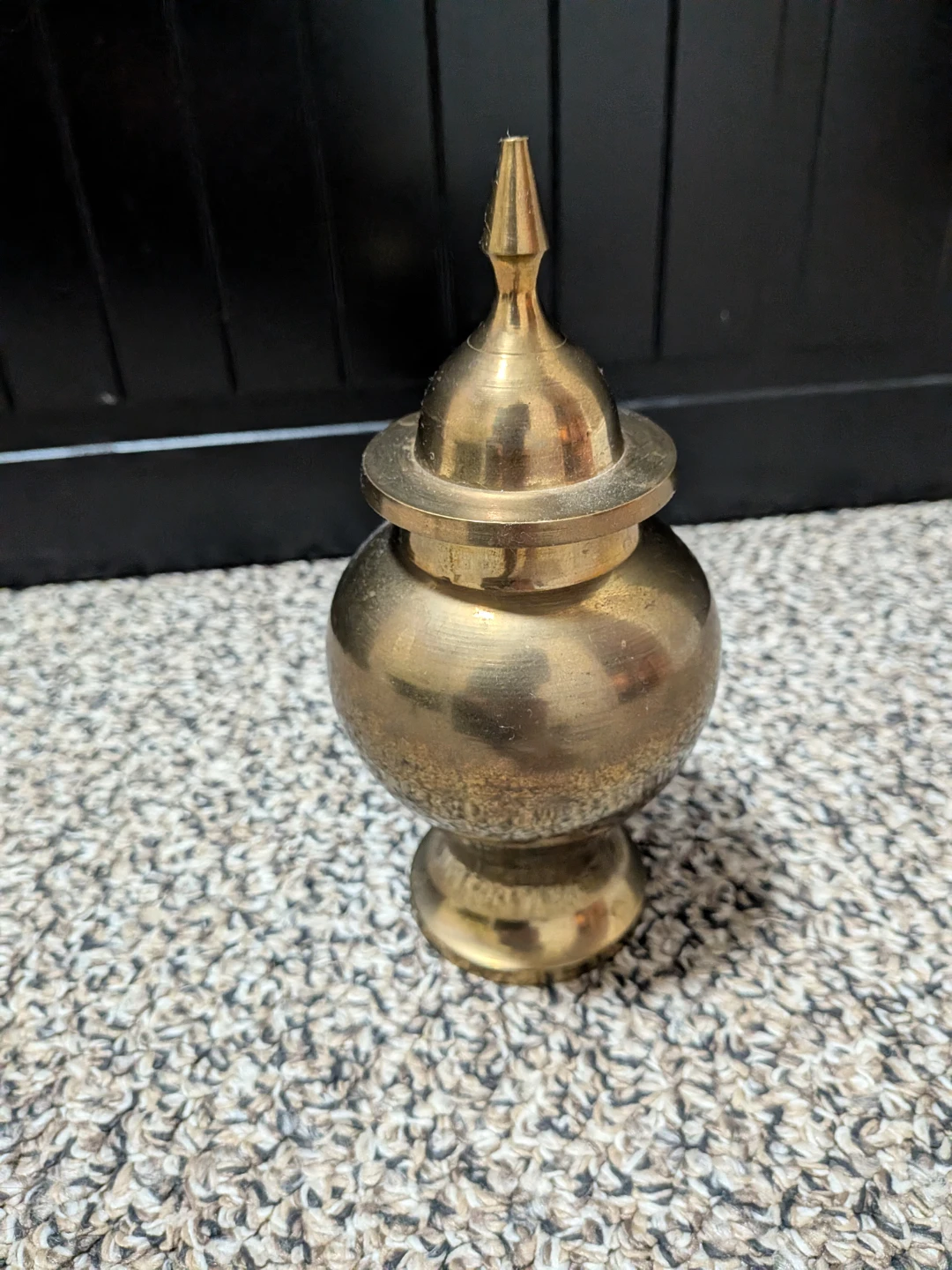 Vintage solid brass lidded urn, ginger jar