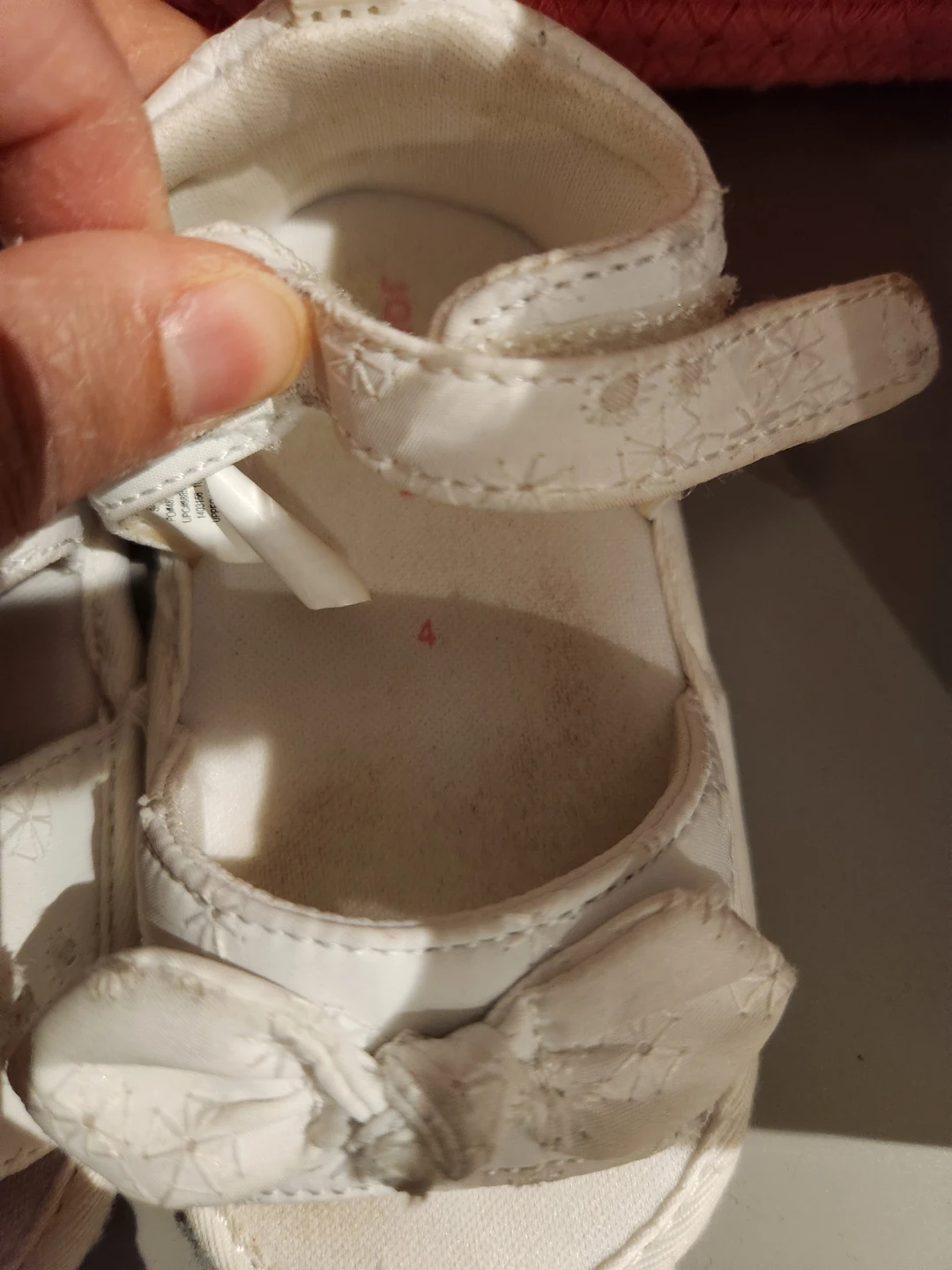 Joe Fresh Toddler White Shoes Size 4 - photo 2