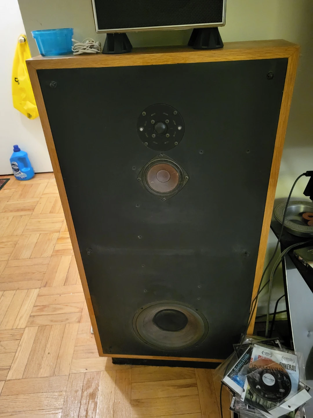 Boston Acoustics Speakers - photo 4