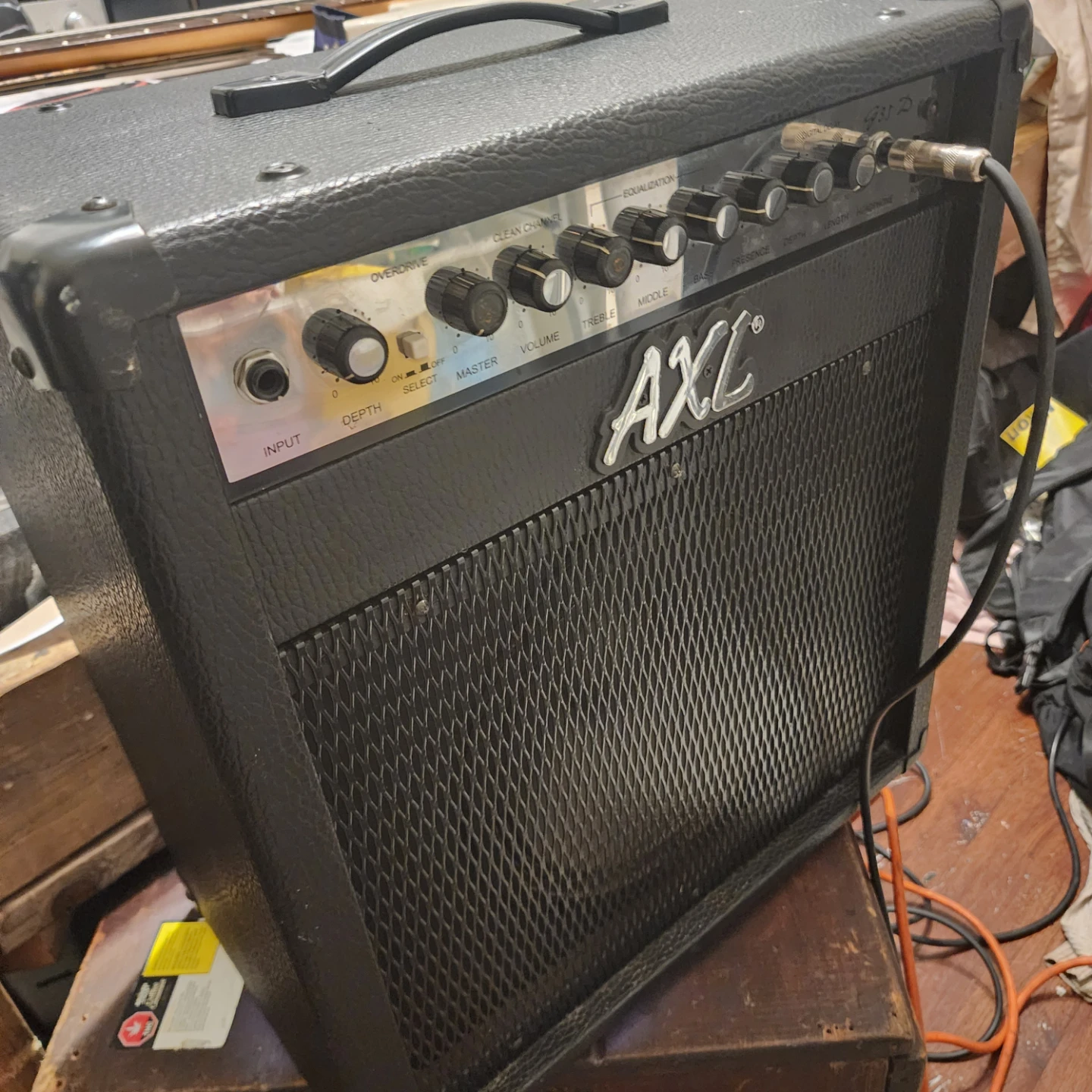 AXL Guitar Amplifier