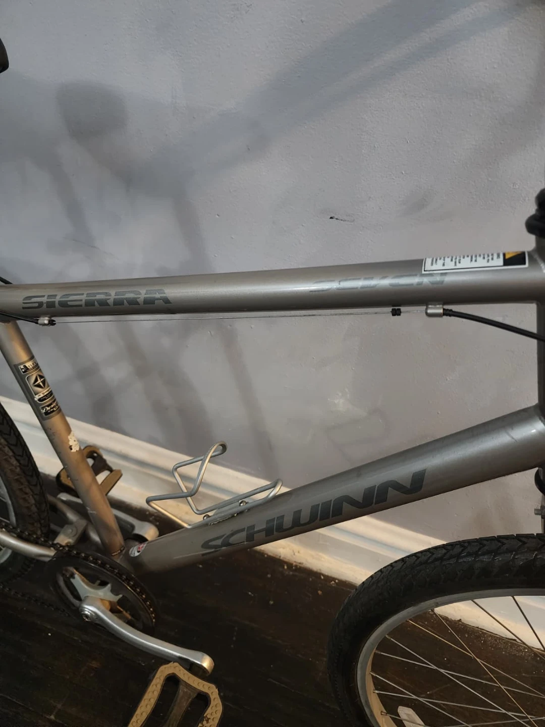 🚲✨ SCHWINN SILVER BIKE – 26” WHEELS – $120 ✨🚲 - photo 5