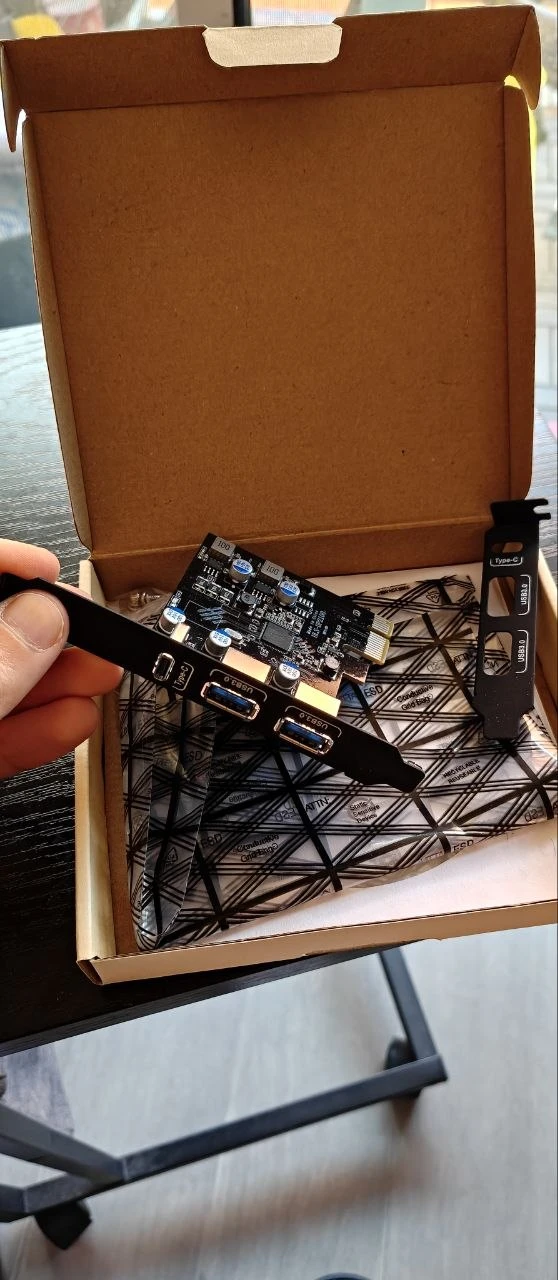 YEELIYA USB PCIE Expansion Card UP-2100