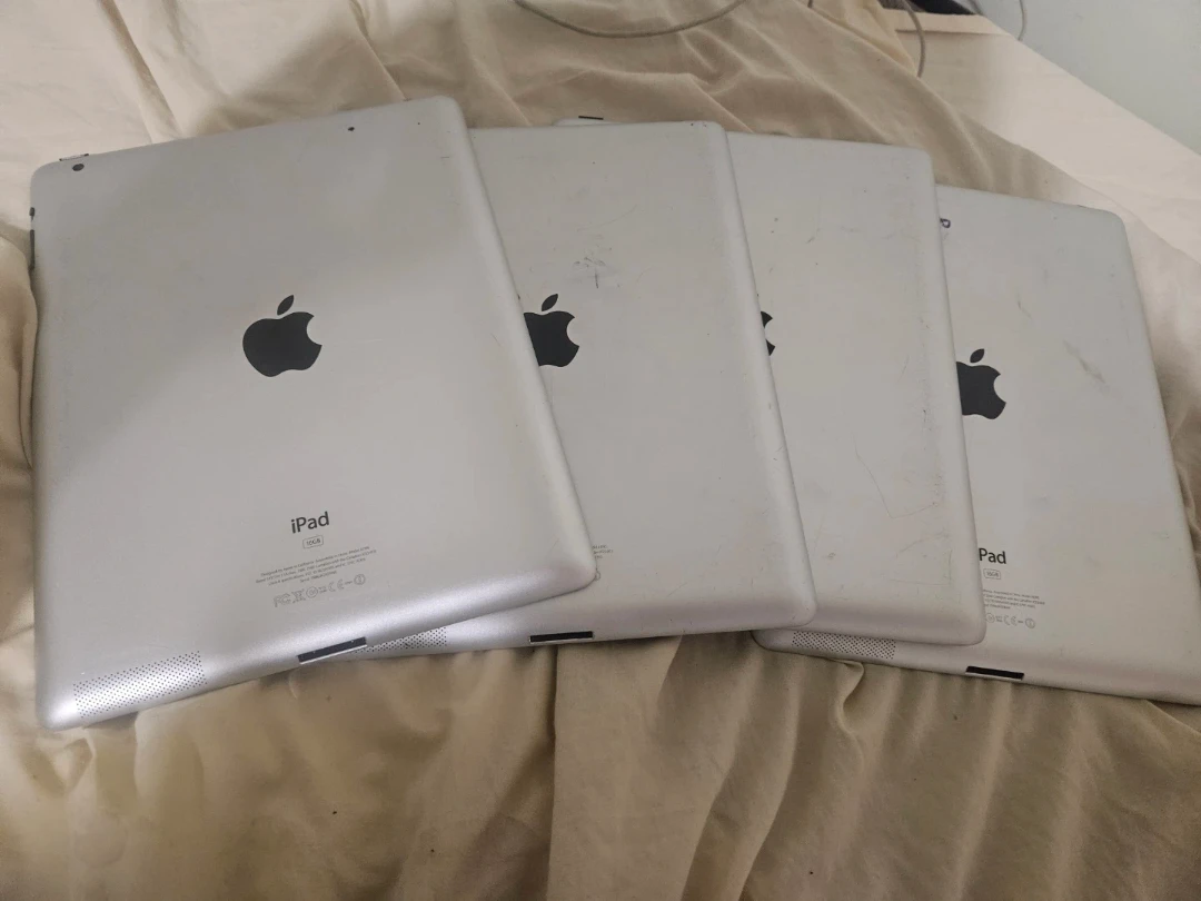 Four Apple iPads