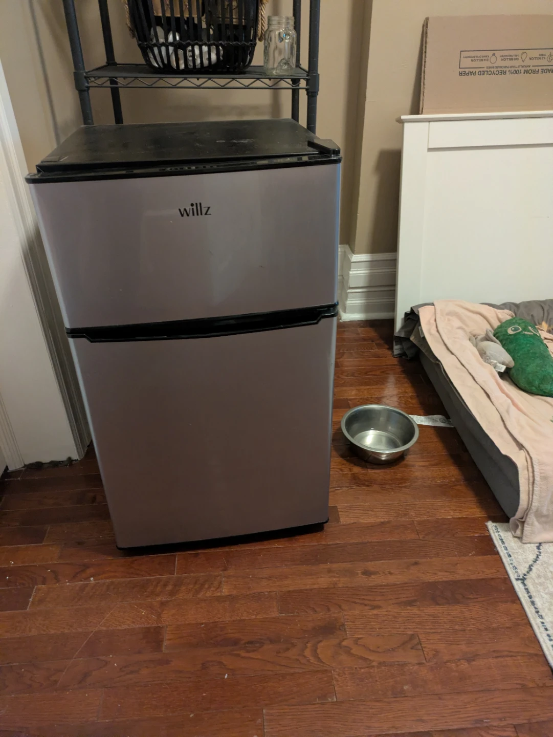 Willz 3.1 Cu. Ft. Mini Refrigerator