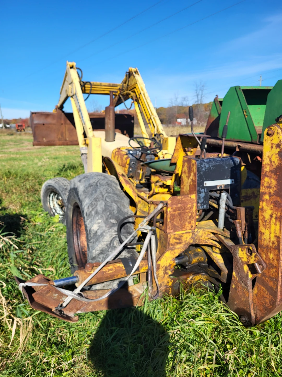 John Deere 300 Series Backhoe Loader - photo 3