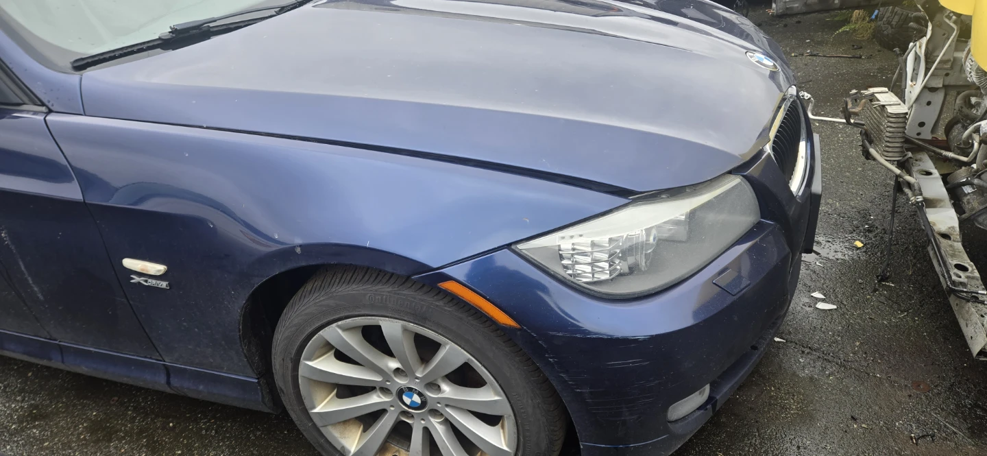 Blue BMW 328i sedan - photo 5