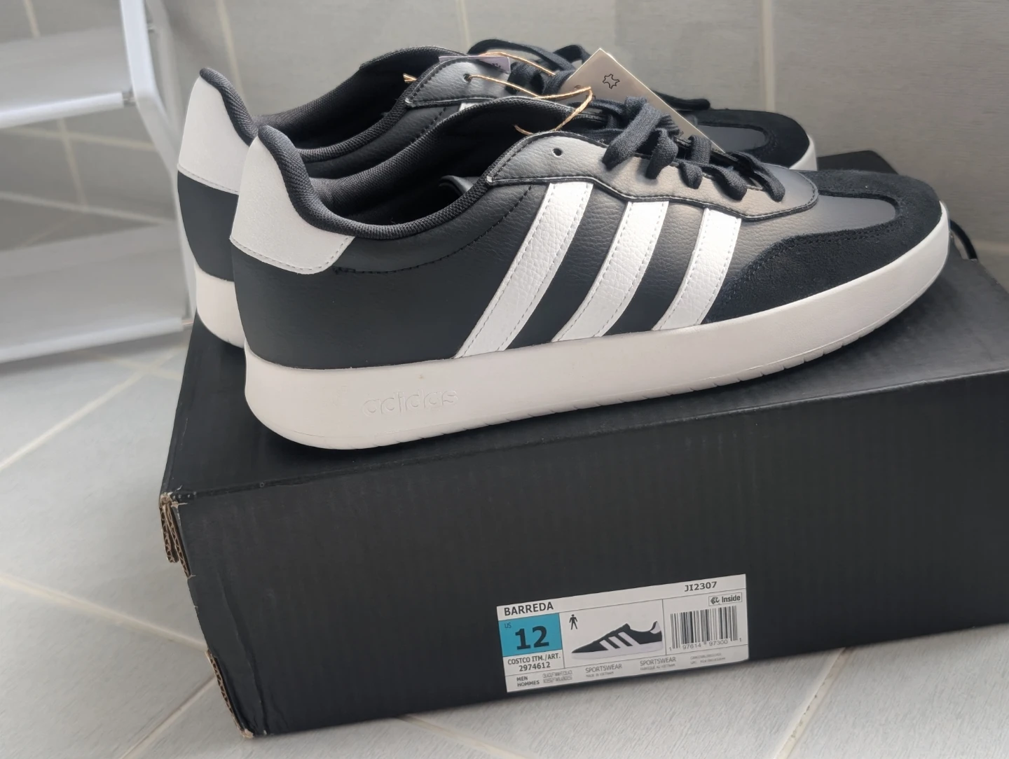 Adidas Barreda Men's Sneakers Size 12