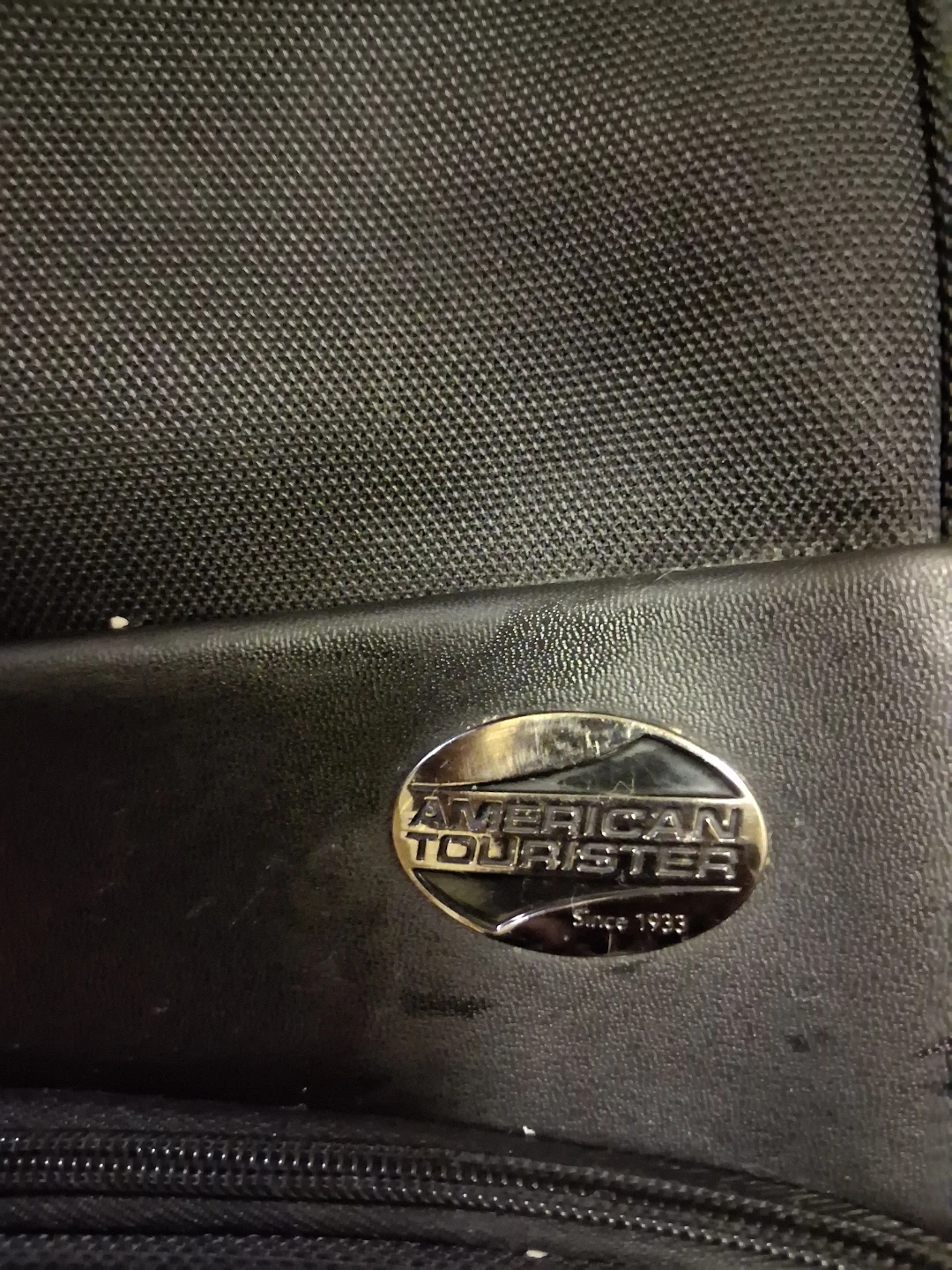 American Tourister Rolling Suitcase - photo 3