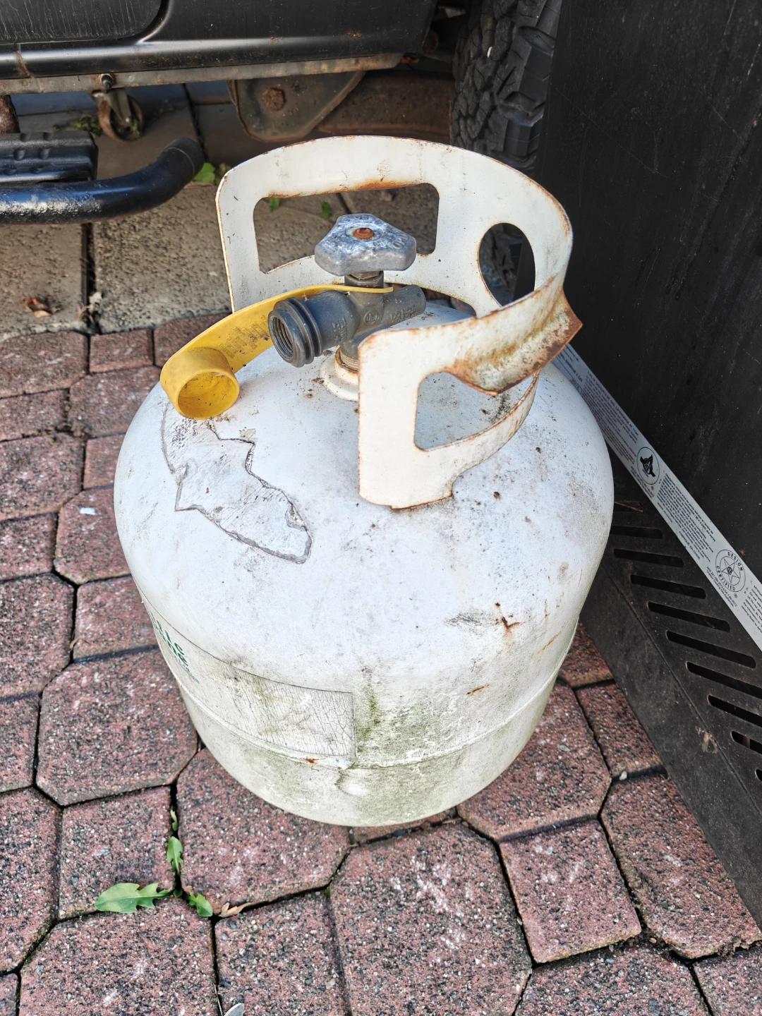 Standard 20 lb Propane Tank