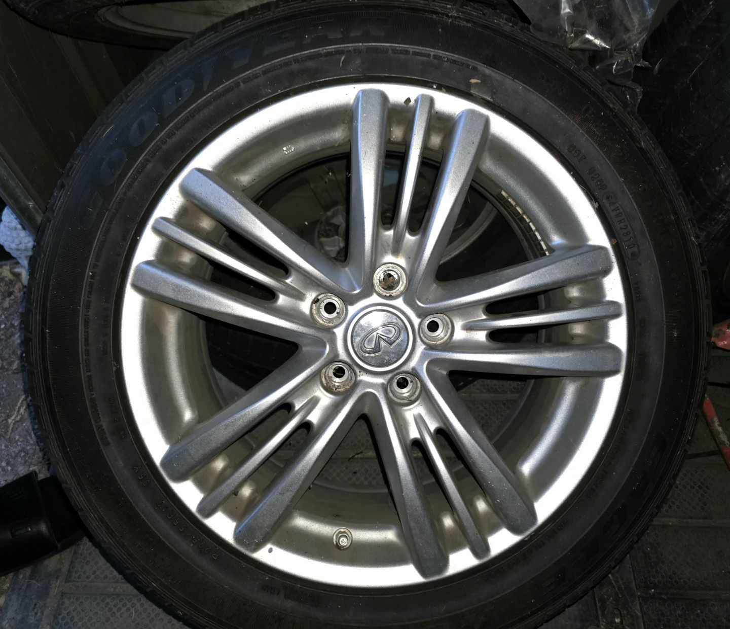 Set of 4 Infiniti Wheels with Goodyear Tires
