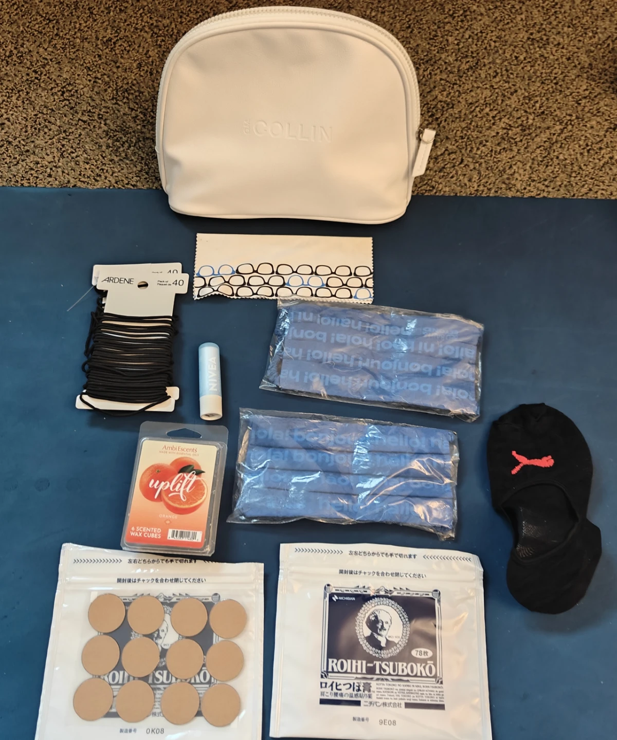 G.M. Collin Cosmetic Bag with Stuff - photo 2