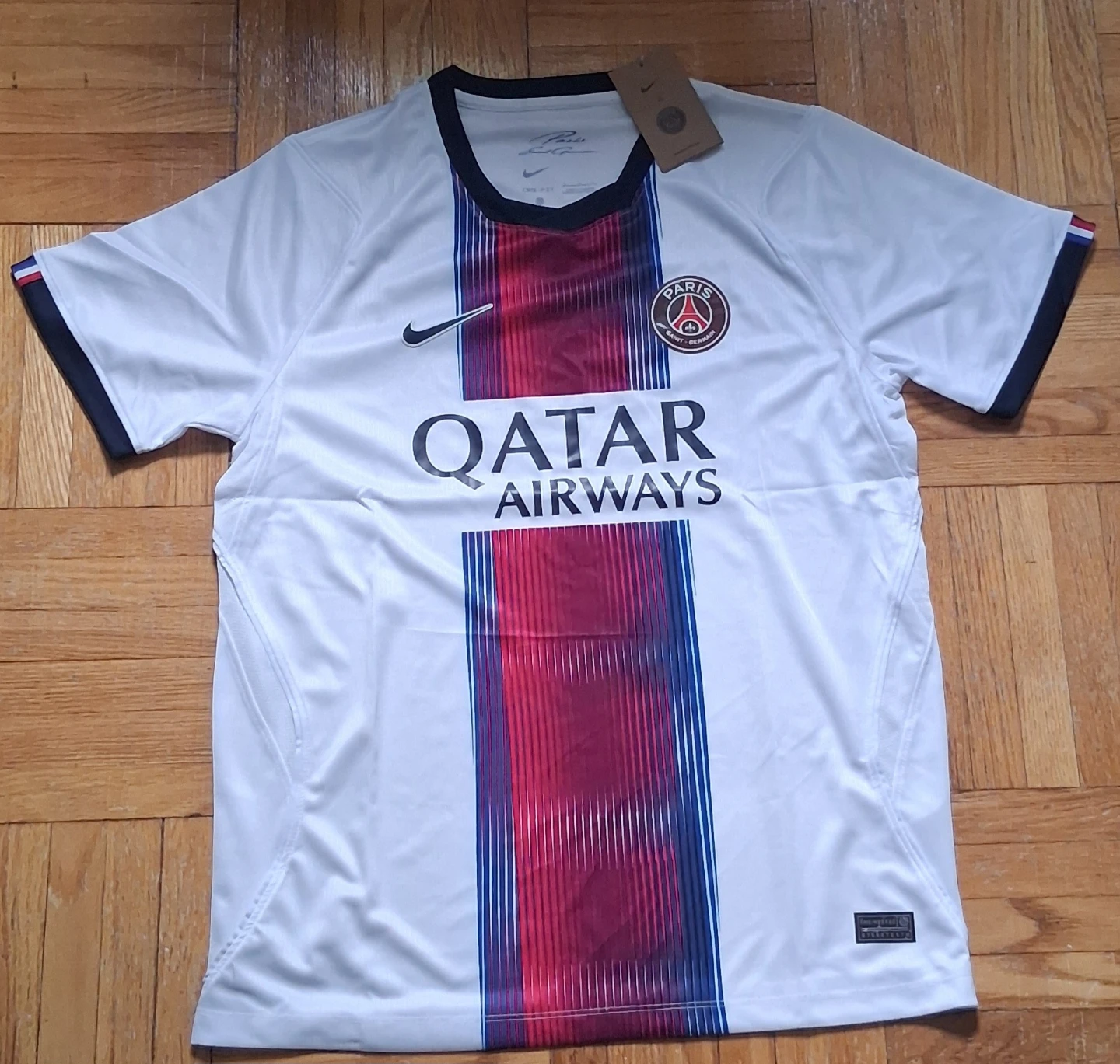 Away psg kit