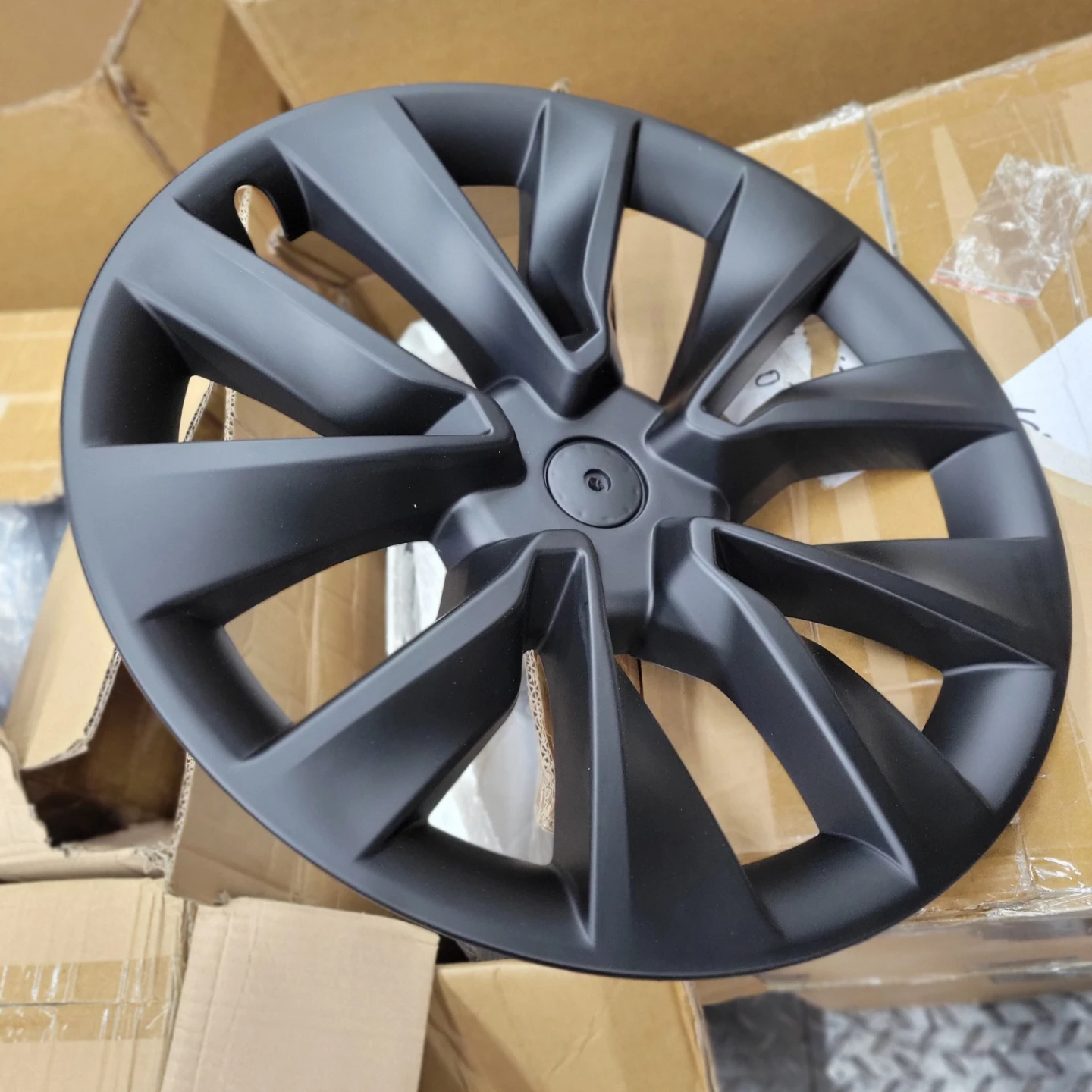 19" Wheel Covers Set of 4 for 2025 Tesla Model Y / NEW - photo 2