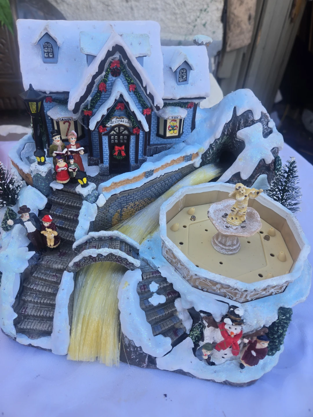 Avon Fiber Optic Christmas Village Musical Scene with Fountain - photo 2