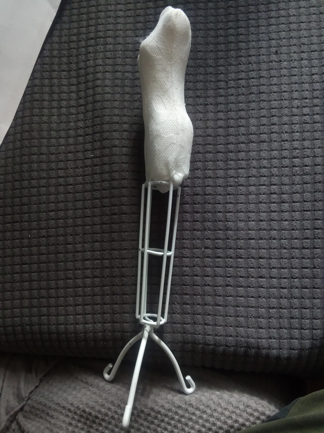 Miniature White Wire Mannequin Display - photo 4