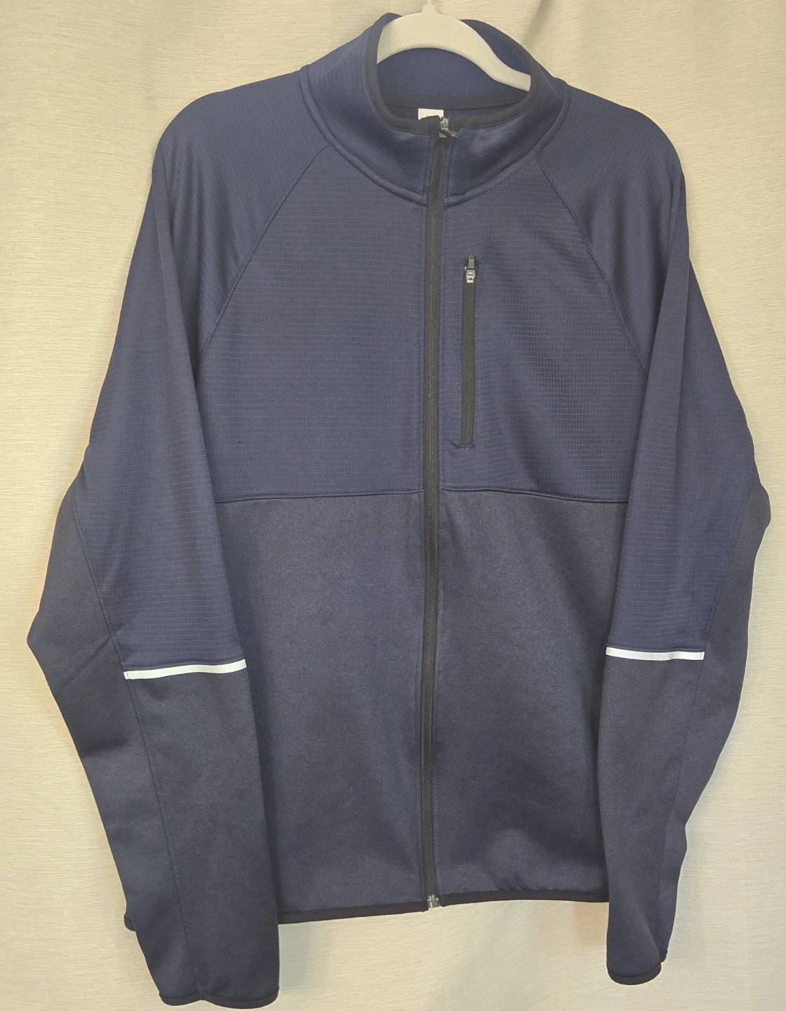 Large Men's Zip Jacket. Navy colour. Old Navy Active Wear. EUC.