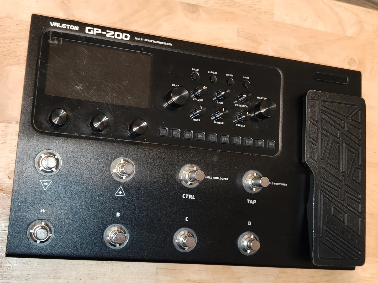 Valeton GP-200 Multi-Effects Processor - photo 2
