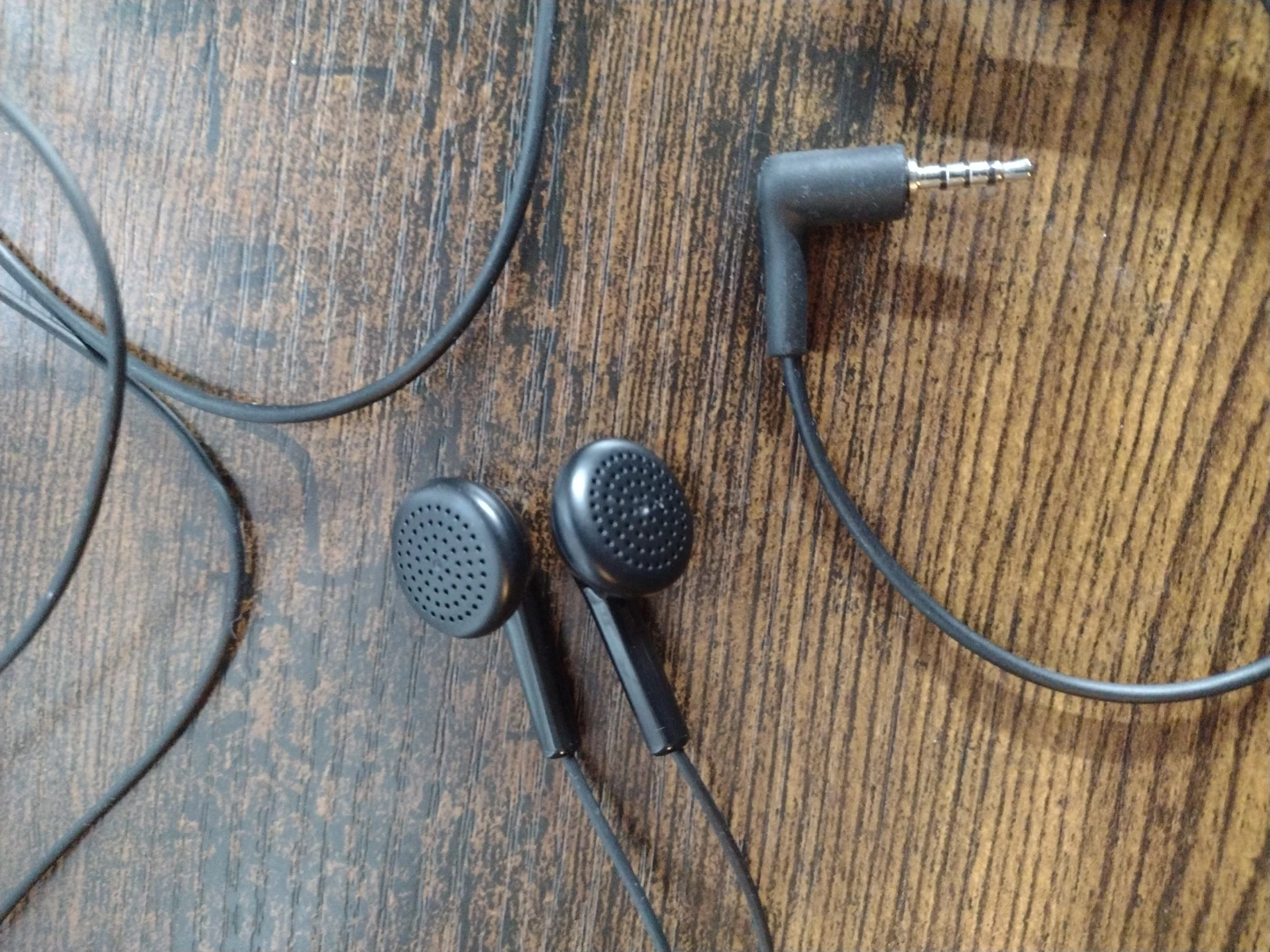 Nokia Wired Earphones with Microphone - photo 2