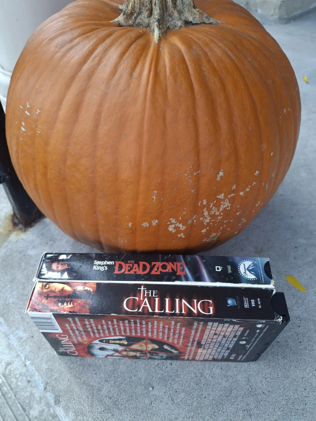Set of 2 Horror VHS Tapes: The Dead Zone and The Calling - photo 2