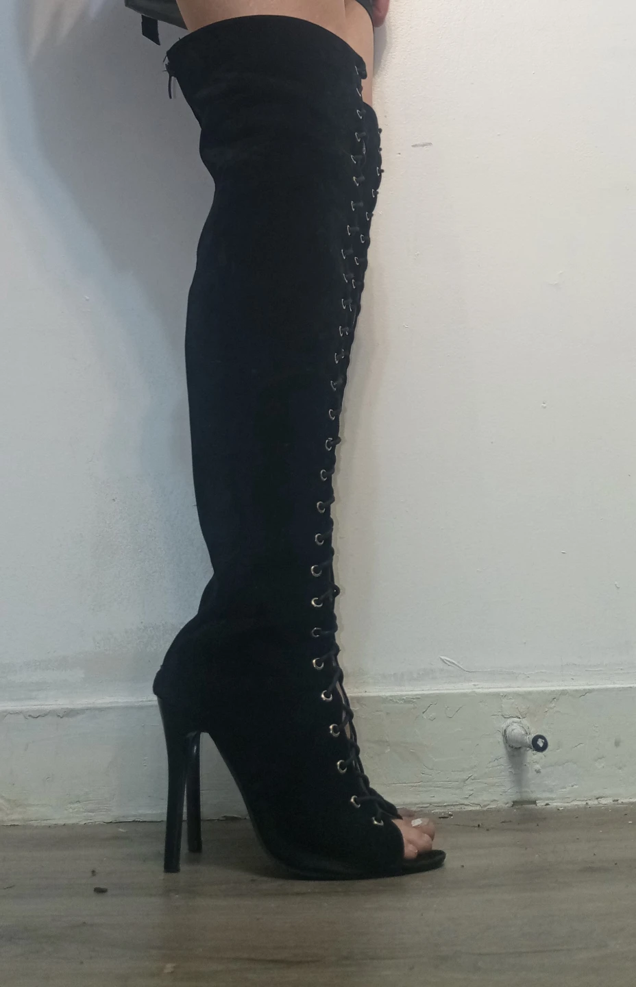 Black Lace-Up Thigh-High Open-Toe Boots - photo 2
