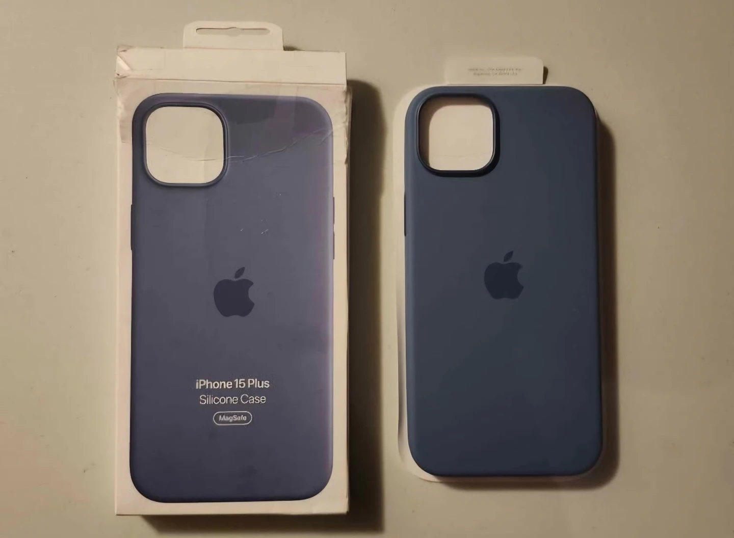 Apple iPhone 15 Plus Silicone Case with MagSafe